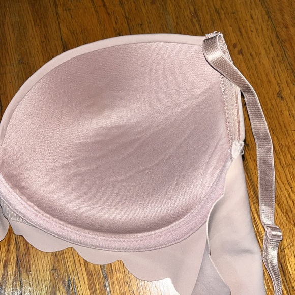 Felina Nude Scalloped Band Bra with Molded Cups and Underwire Lingerie Size 38C - Picture 9 of 9